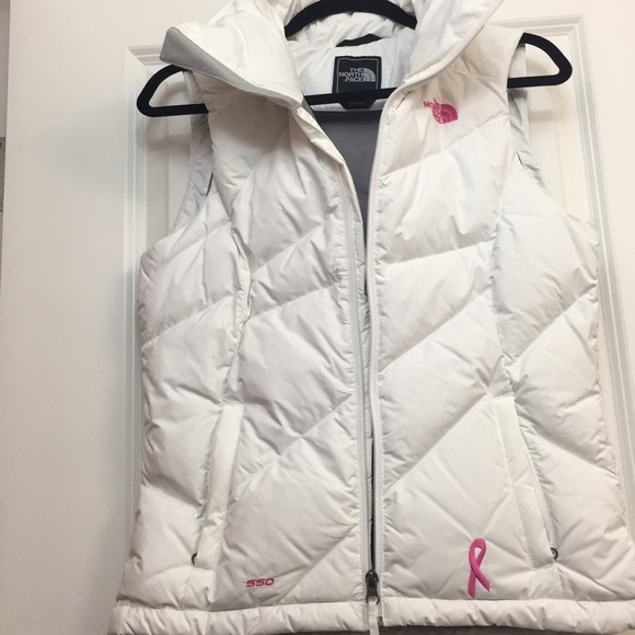 The North Face 550 White & Pink Puffer Vest - Picture 7 of 10